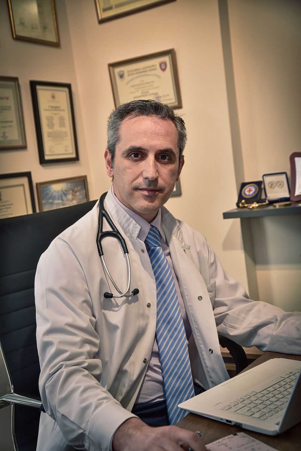 Dr. Anastasios Milkas, M.D., PhD | Cardiologie kliniek